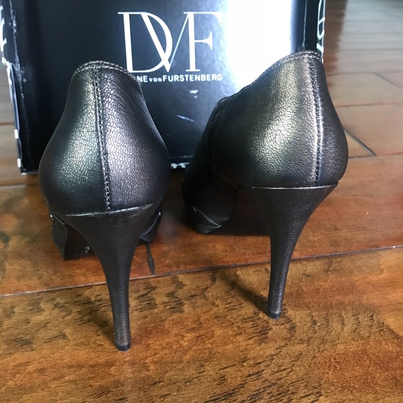 DvF Peep Toe Booties - Worn Once - Size 9 - Picture 4 of 5